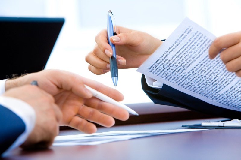 STUDIE: Díky podpoře vlád klesá počet nesplácených pohledávek v evropských bankách