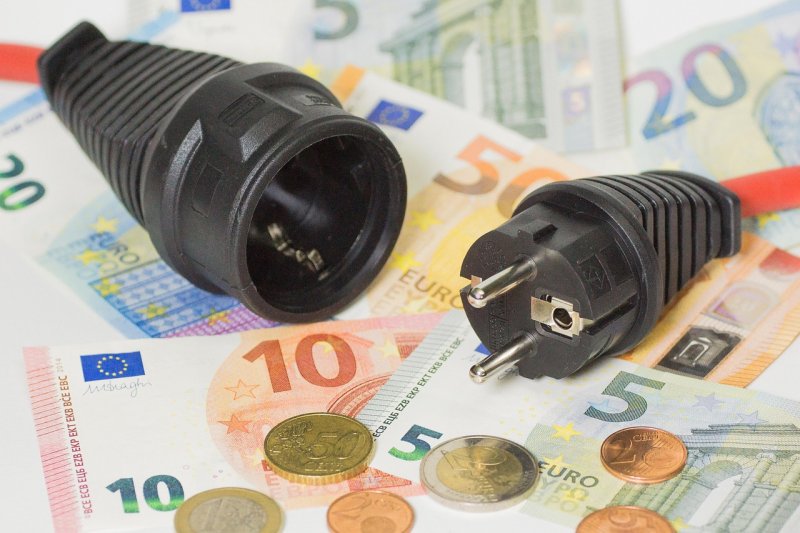 Energie levnější než na burze? U některých neveřejných nabídek ano. Fixovat se teď vyplatí