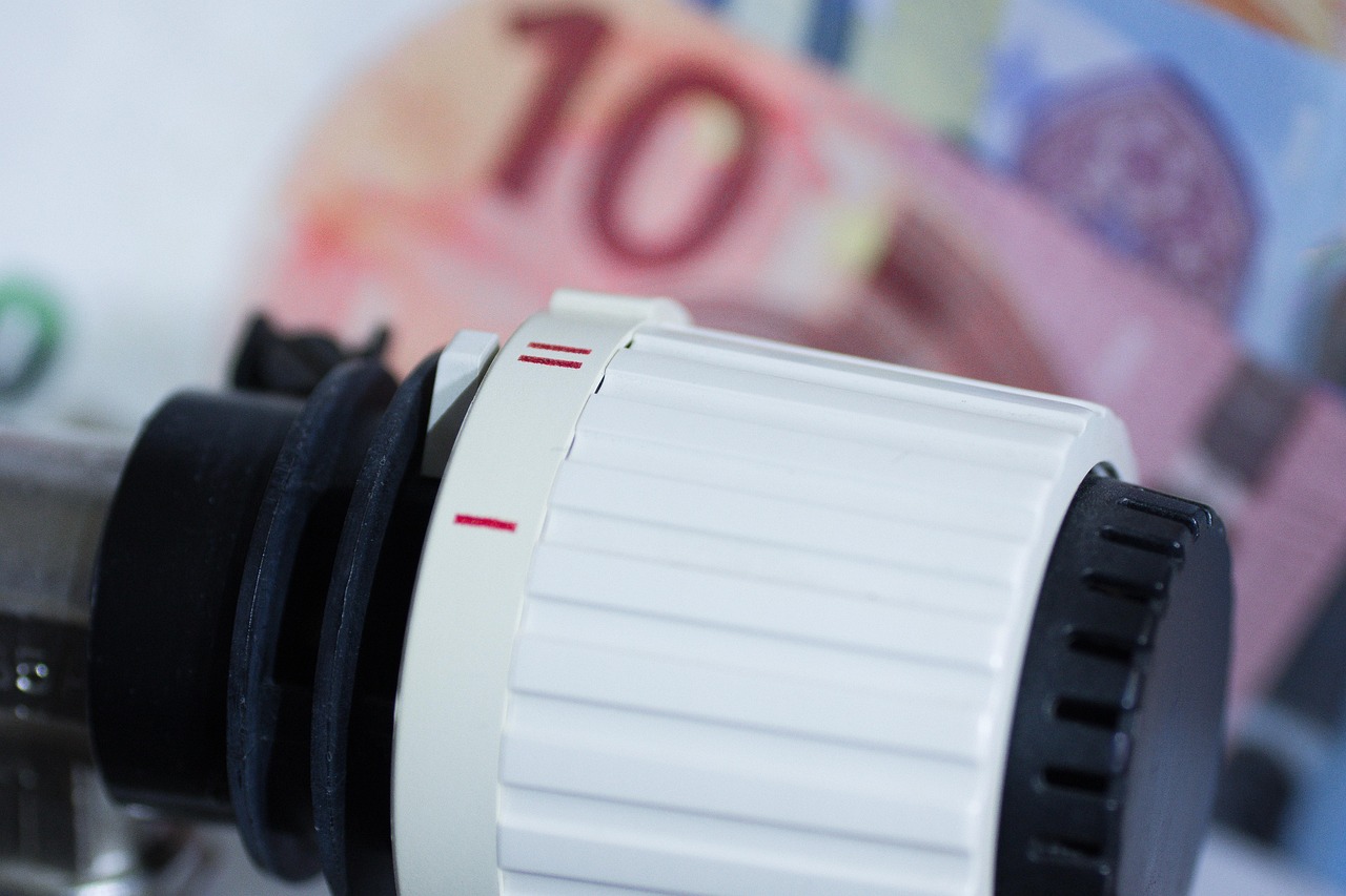 Topná sezóna klepe na dveře: Co zkontrolovat, než doma zatopíte?