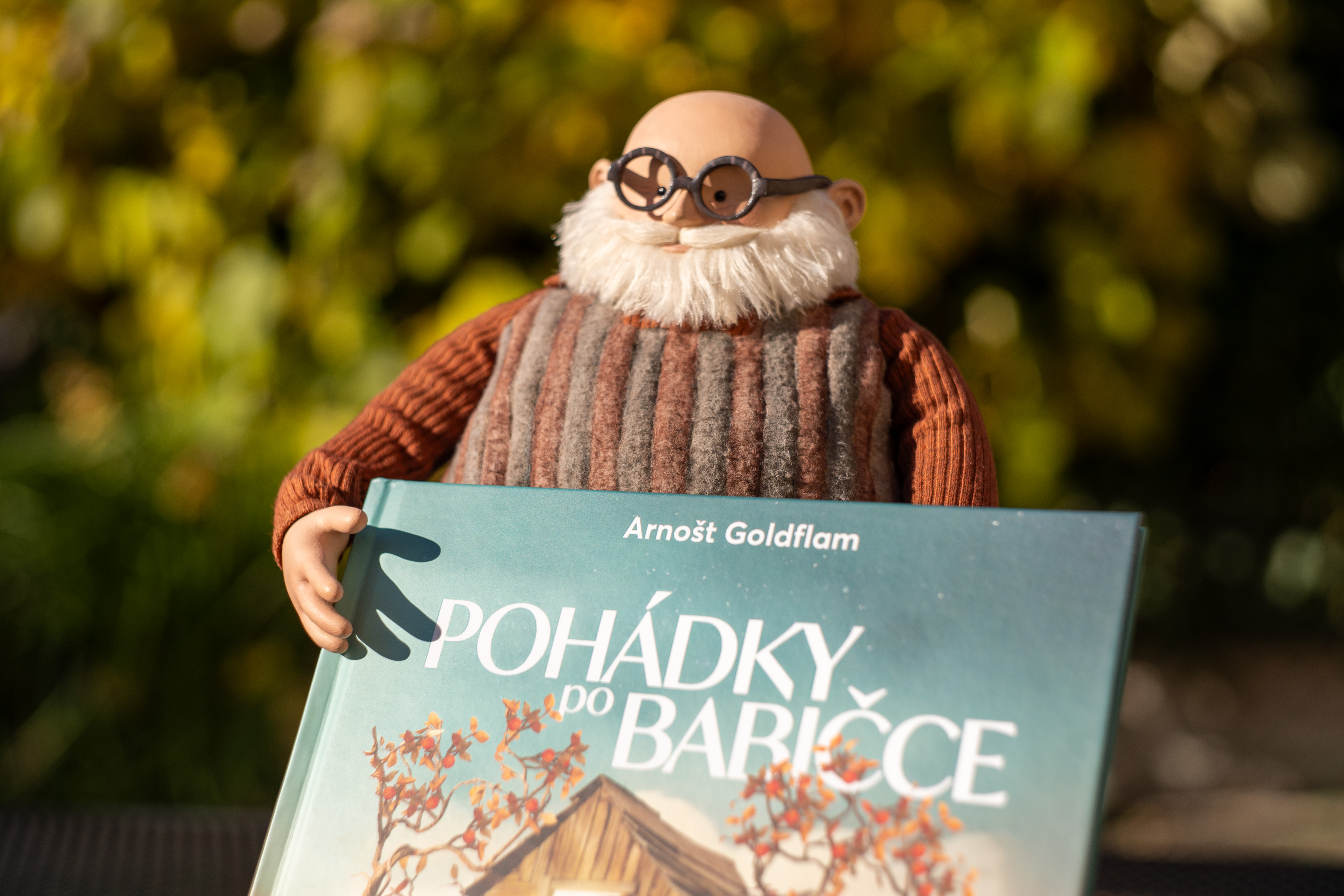 Replika loutky Dědečka v podobě Arnošta Goldflama v charitativní aukci